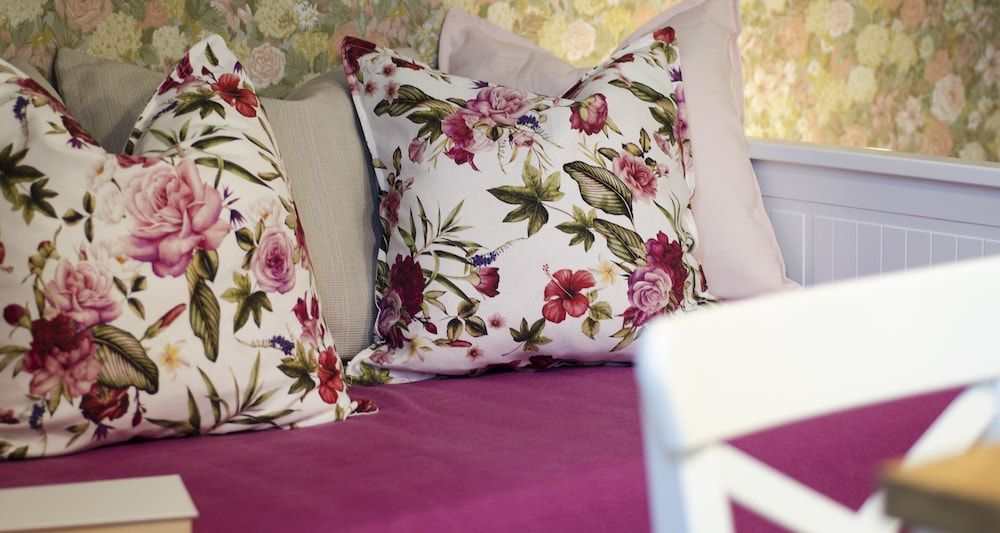 undefined JOIVY Flowers Apartment 25 5