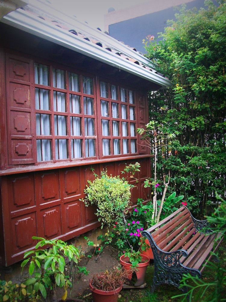 undefined Zuetana 106