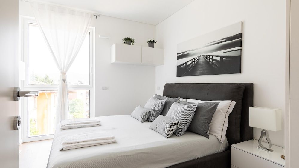 undefined Como Luxury Lake View Spa 7