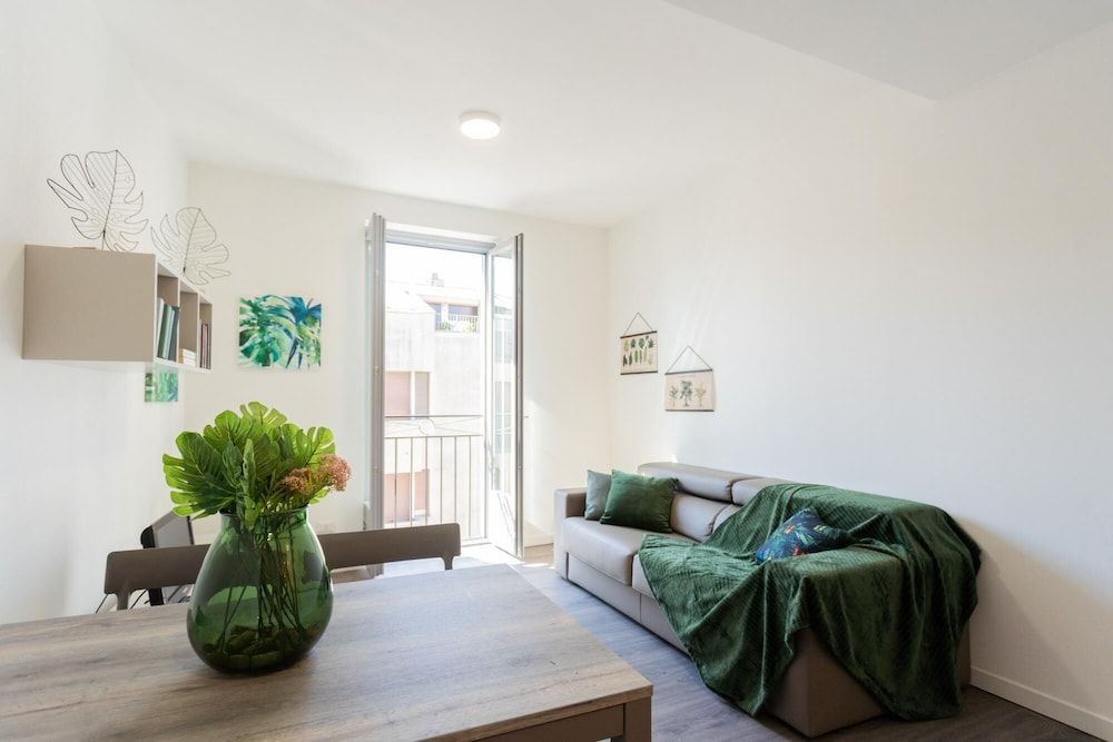 undefined Co-c933-ggar24c4 - Central Green Apartment 8