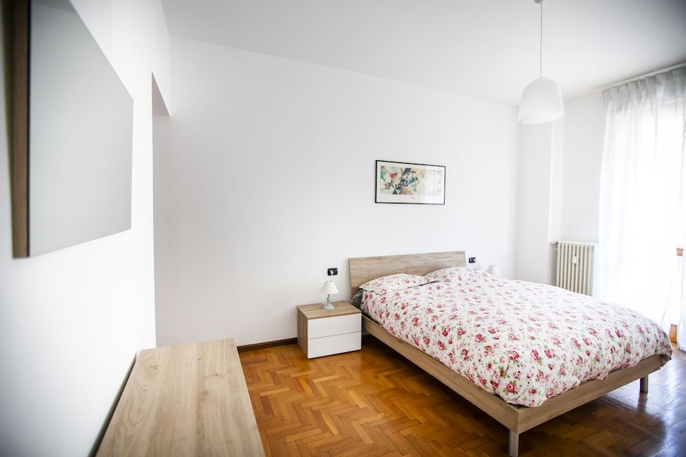 Dante108 Family Apartment