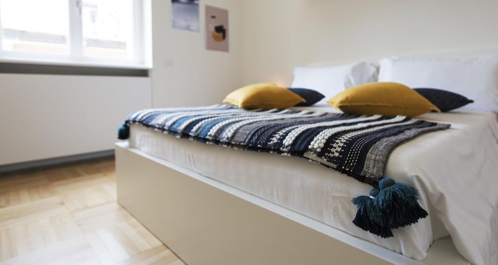 Dante Apartment With Parking Apartment 8