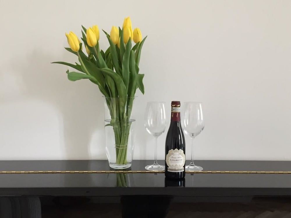 La Belle Coquette B&B Deluxe Double Room, 1 Queen Bed (Ofelia) 6