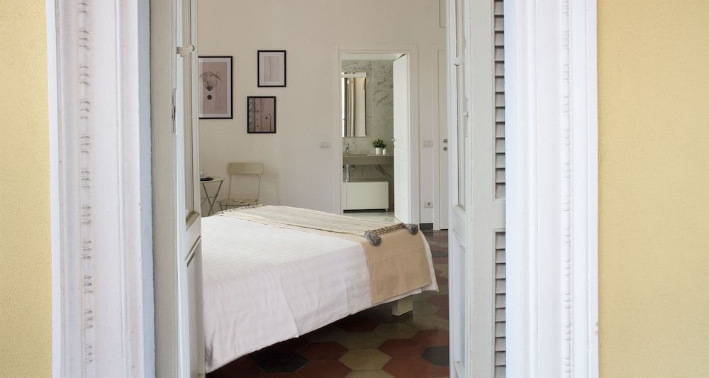 JOIVY Fabulous Charming House in Como Apartment, 3 Bedrooms, 2 Bathrooms 4