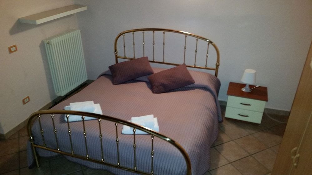 Gira Guest House Studio, Annex Building (100 meters from main building) 3