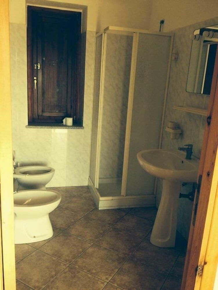 Double or Twin Room, Shared Bathroom