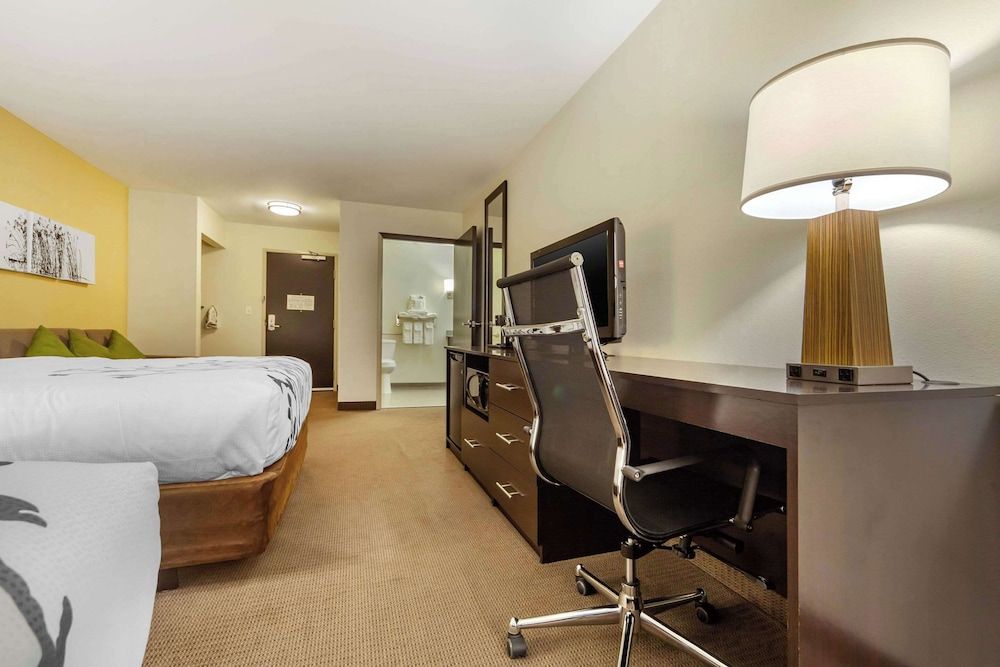 Suite, Multiple Beds, Accessible, Non Smoking