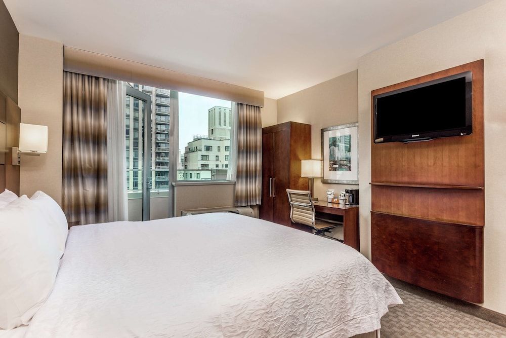 Room, 1 King Bed, Balcony