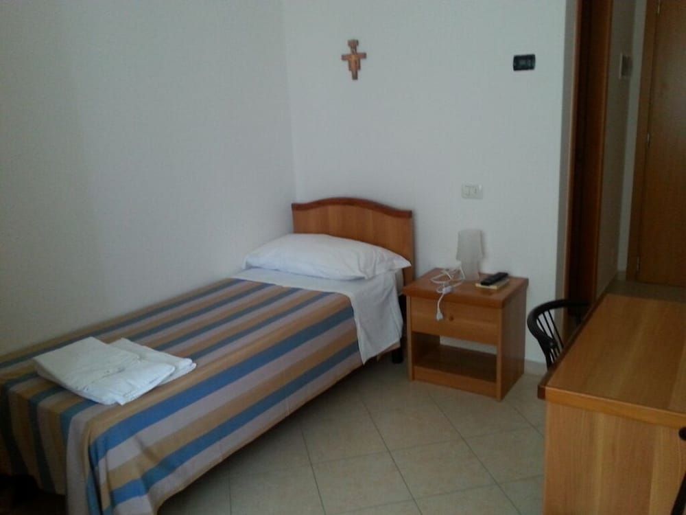 Basic Single Room