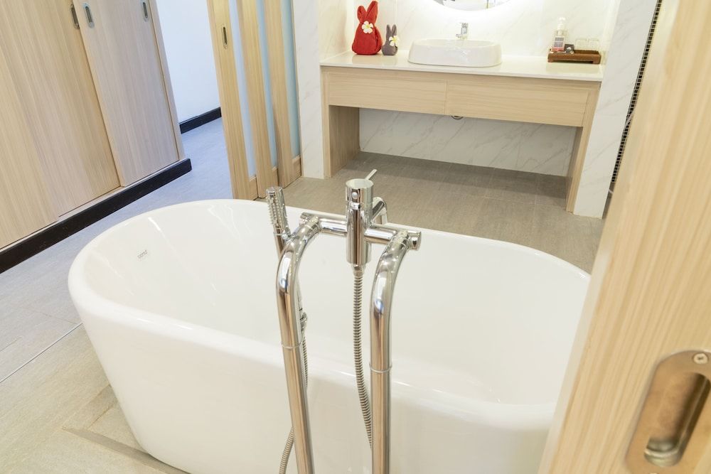 GRAND JOMTIEN PALACE HOTEL Premium Room, 1 Bedroom, Pool View, Poolside 9