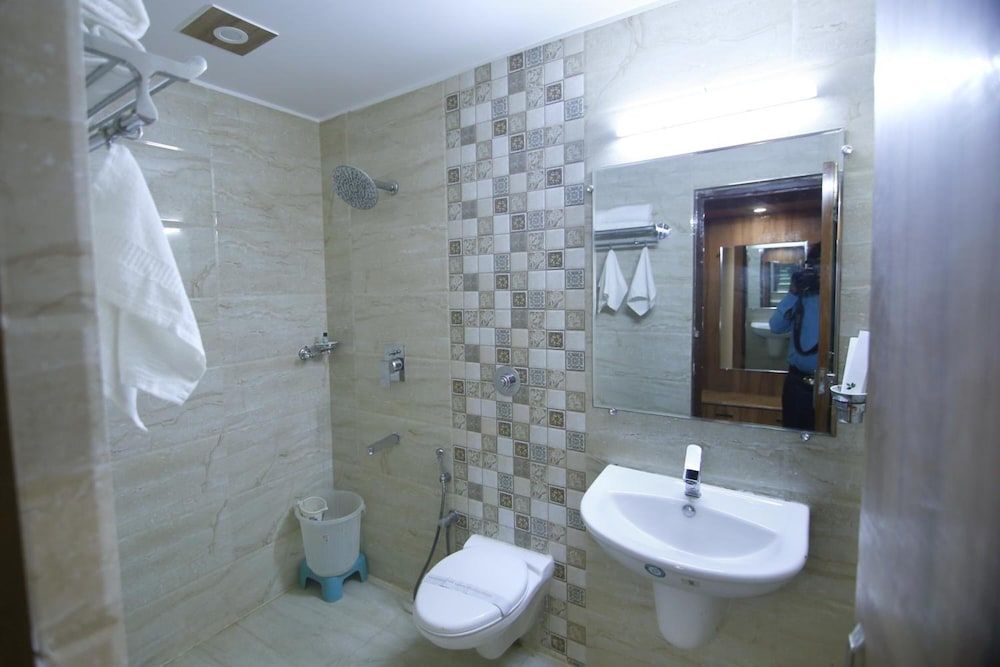 Hotel Sheetal Residency Super Deluxe Room 5