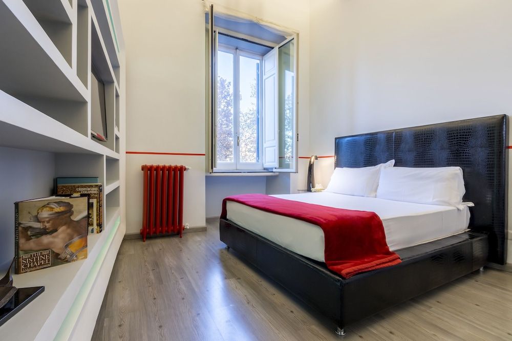 undefined Luxury on the River 5