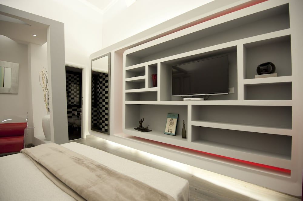 Luxury on the River Classic Double Room, City View 11