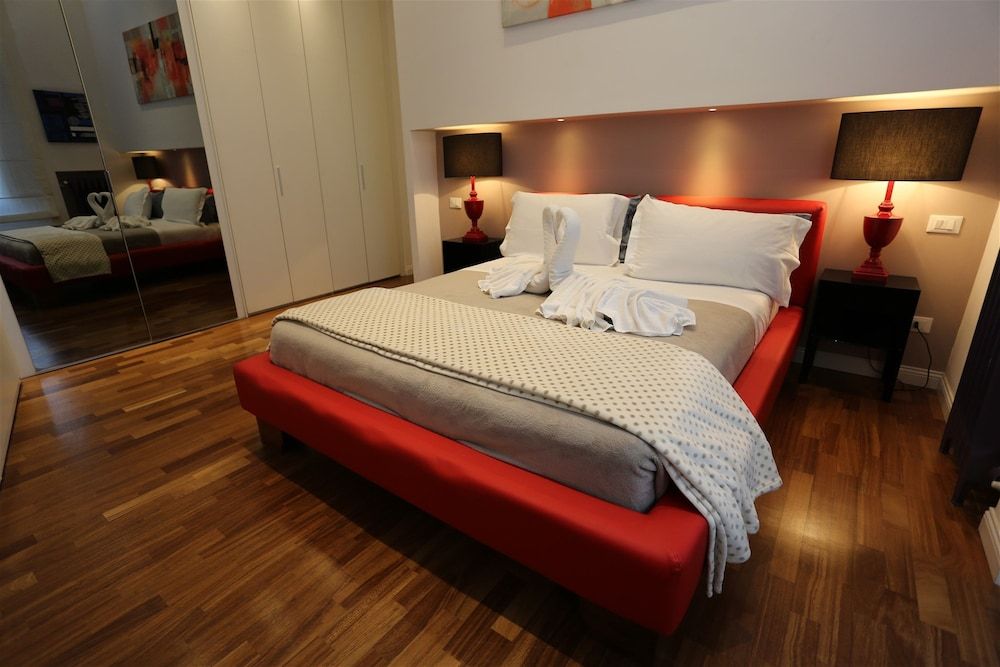 undefined Luxury on the River 4