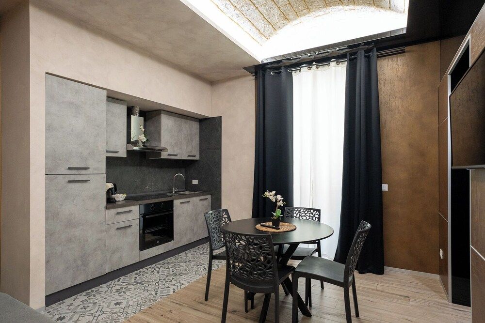 Th luxury Rooms Family Room 6