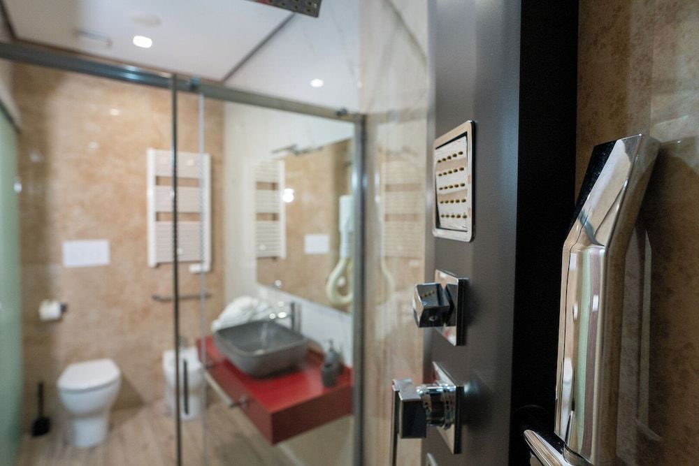 Th luxury Rooms Family Room 2