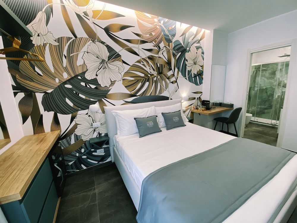 Naxos Marina Bay Deluxe Room, City View 11