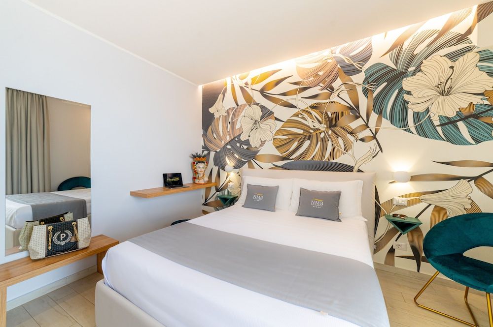 Naxos Marina Bay Deluxe Room, Sea View 5