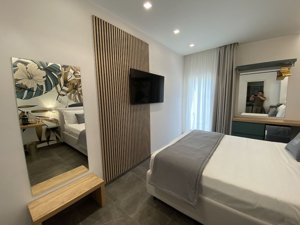 Naxos Marina Bay Deluxe Room, City View 9