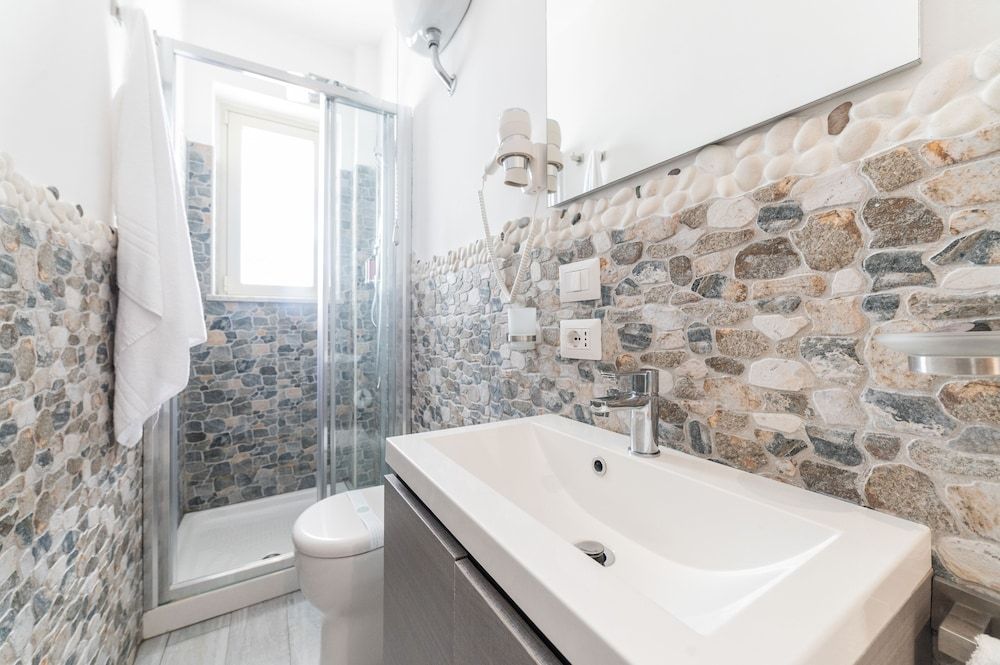 Naxos Marina Bay Deluxe Room, Sea View 22