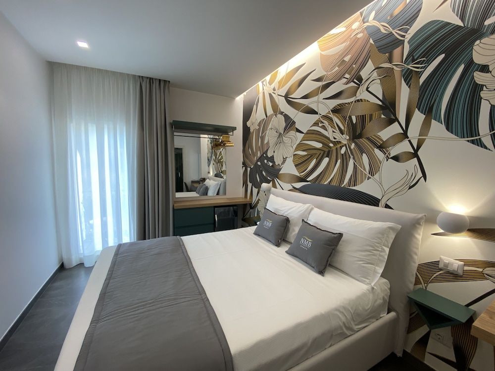 Naxos Marina Bay Deluxe Room, City View 10