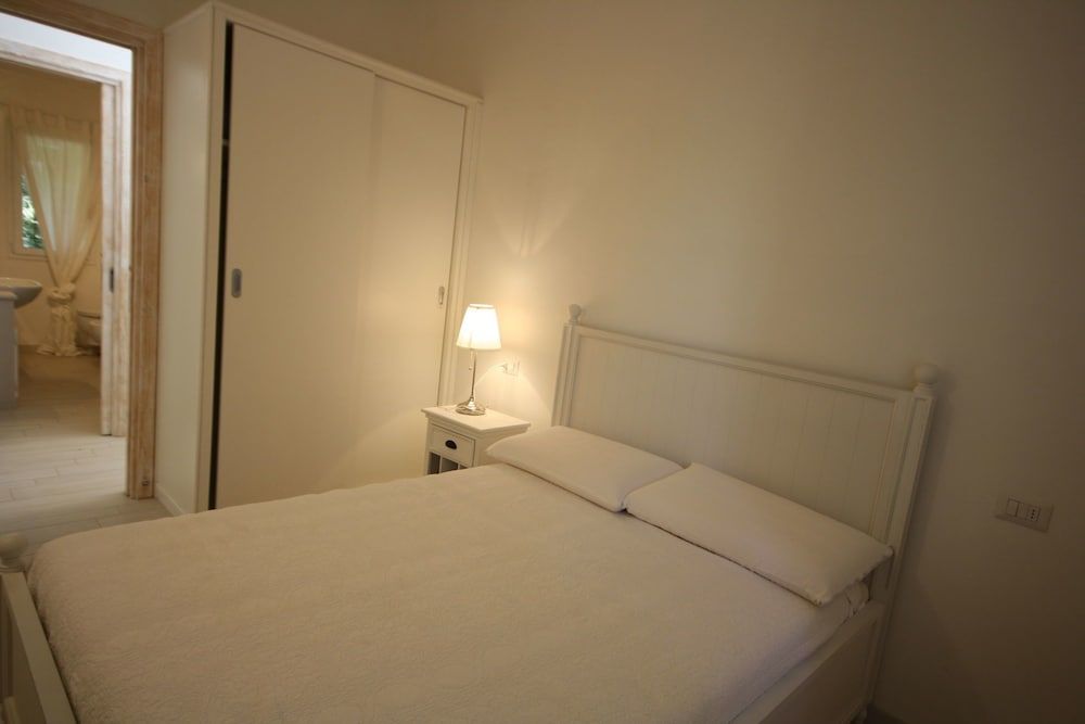 House, 5 Bedrooms