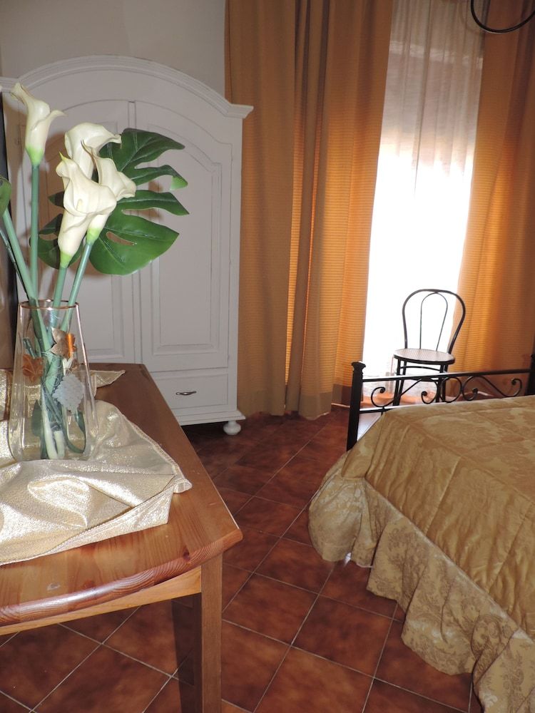 Chiantirooms Guesthouse Deluxe Double or Twin Room, Balcony 4