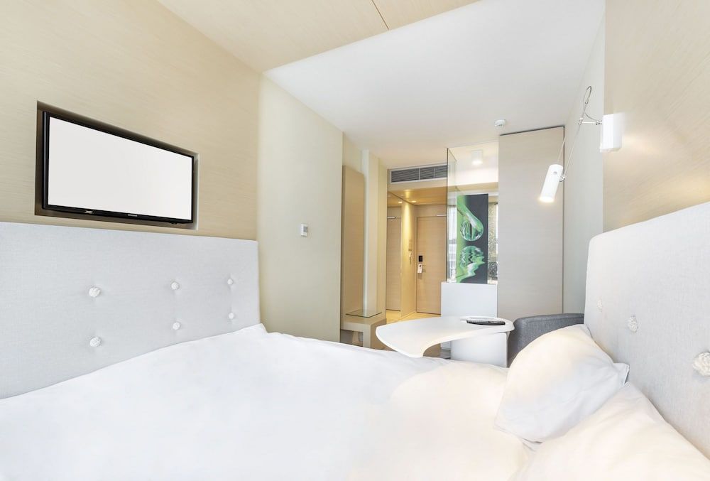 undefined Sound Garden Hotel Airport 4