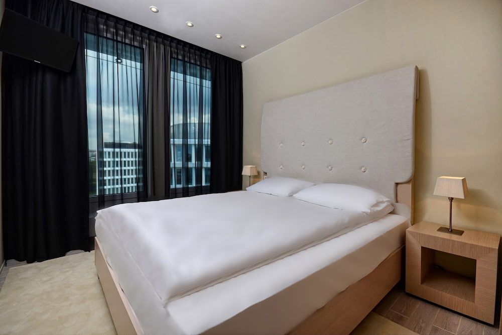 undefined Sound Garden Hotel Airport 8