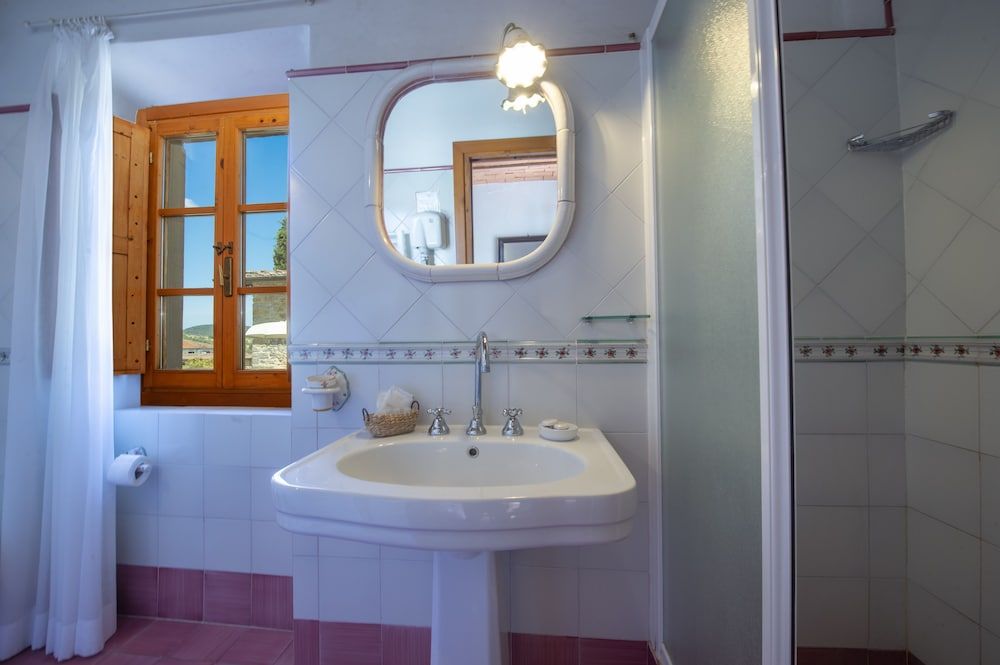 Basic Double Room