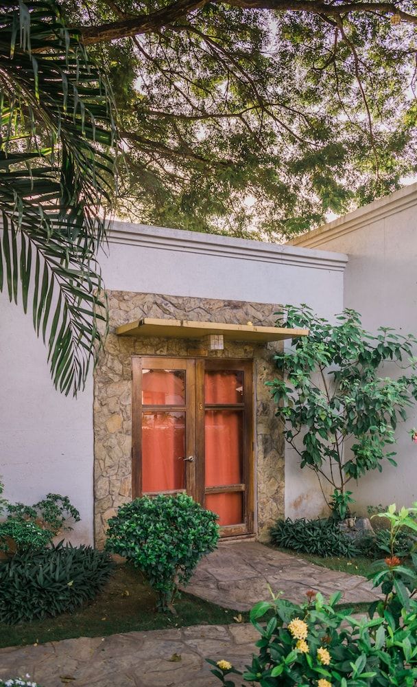 undefined Acacia Tree Garden Hotel 4