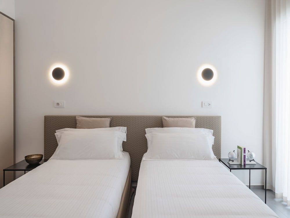 living u HomeSuites Executive Apartment 2