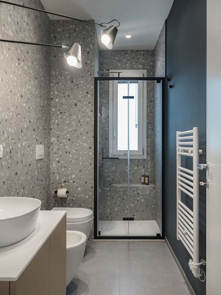 living u HomeSuites Executive Apartment 9