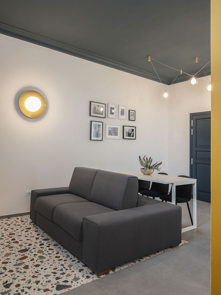 living u HomeSuites Executive Apartment 17