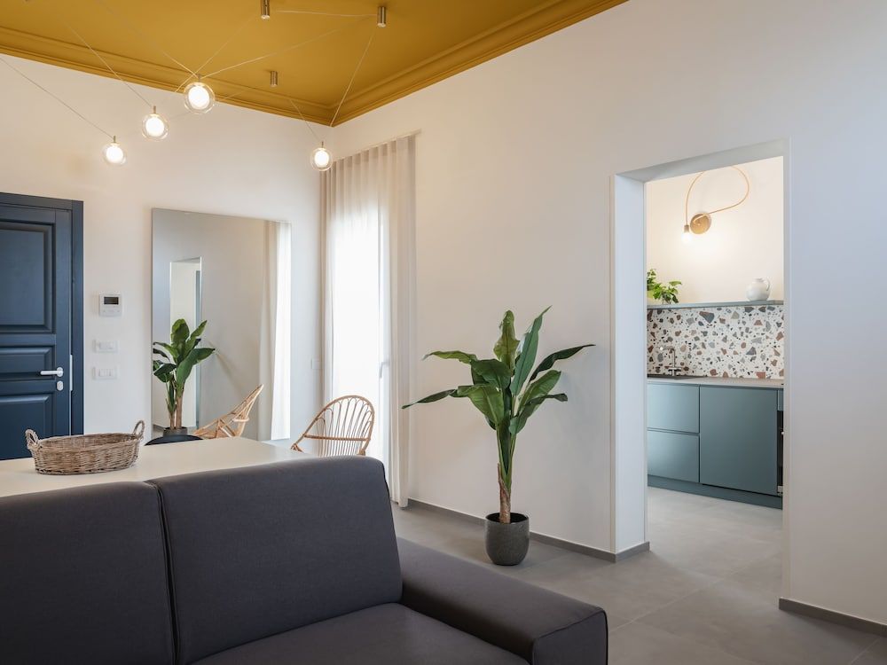 living u HomeSuites Executive Apartment 19