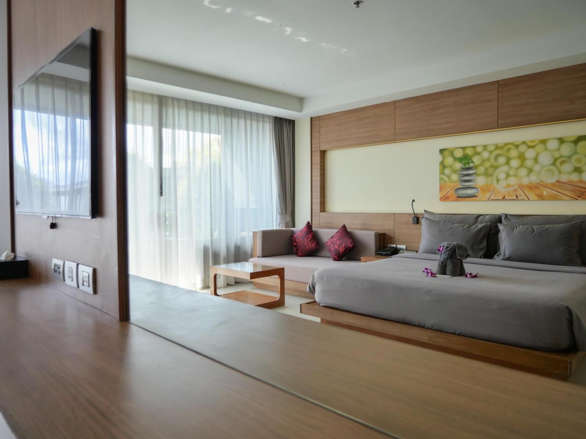 Deluxe Room with Balcony