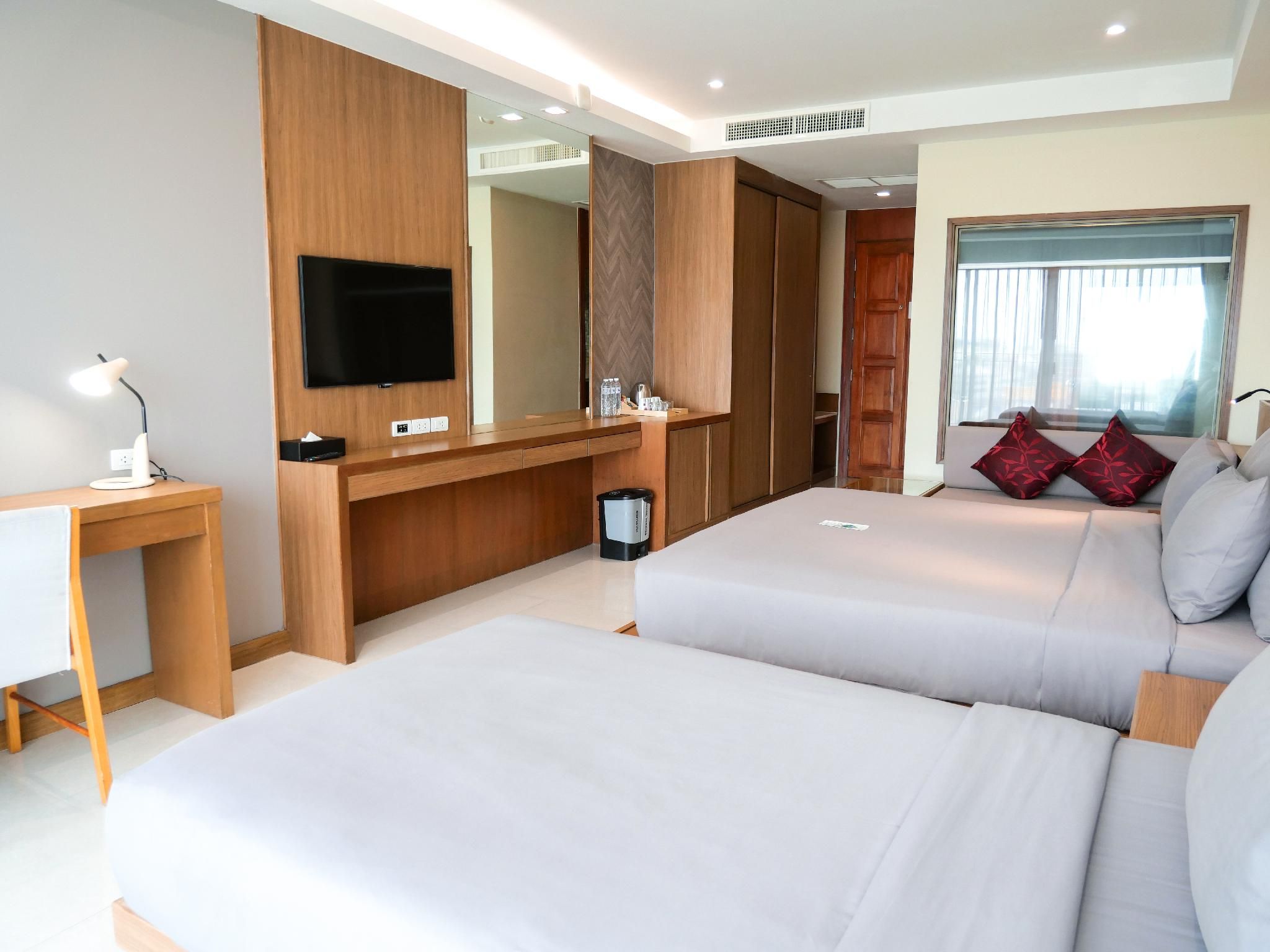 Oasis Panorama Triple Room