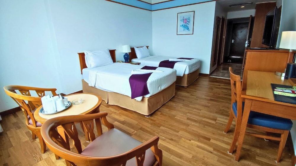 Diamond Plaza Hotel Suratthani Presidential Room 4