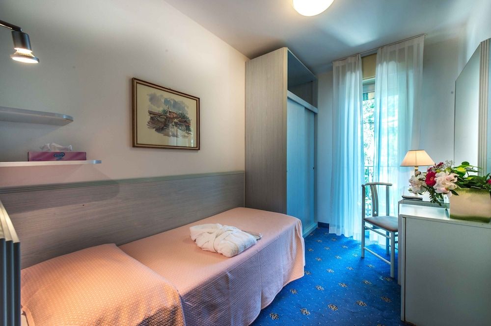 Single Room, Terrace