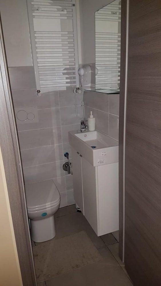 Paradise Inn Classic Double or Twin Room 4