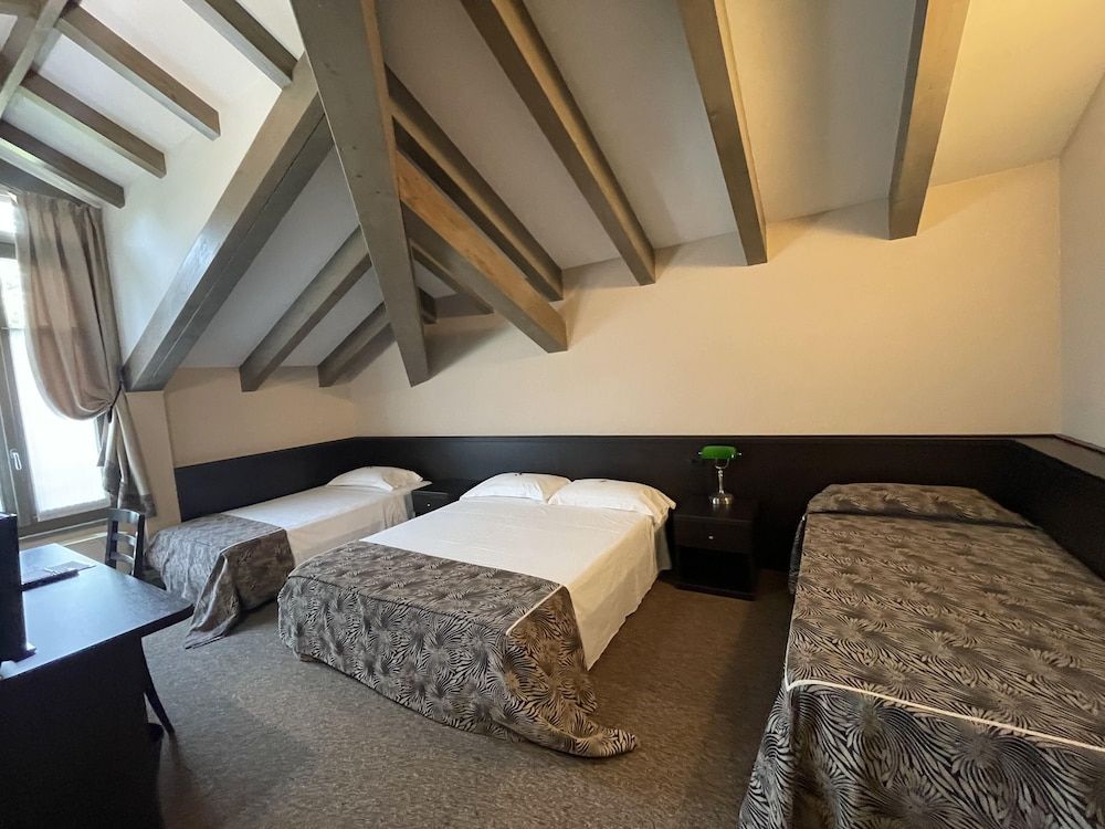 Hotel Malpensa Inn Deluxe Triple Room 4