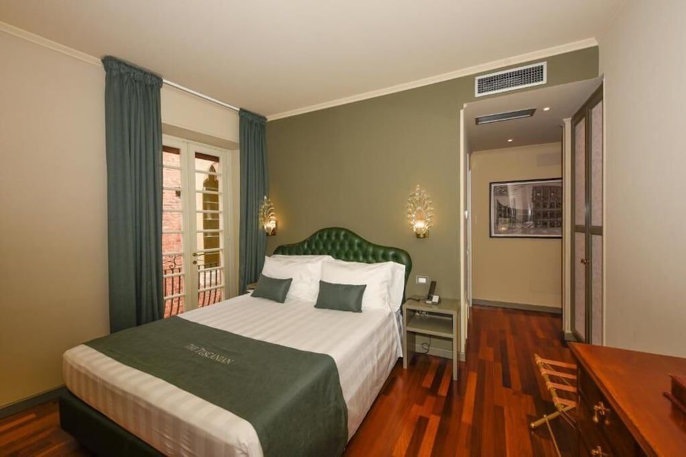 The Tuscanian Hotel Standard Double Room 5