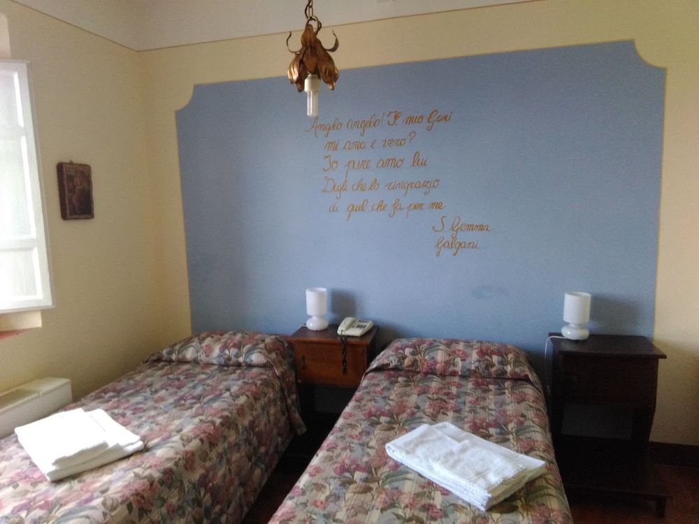 Basic Single Room, City View