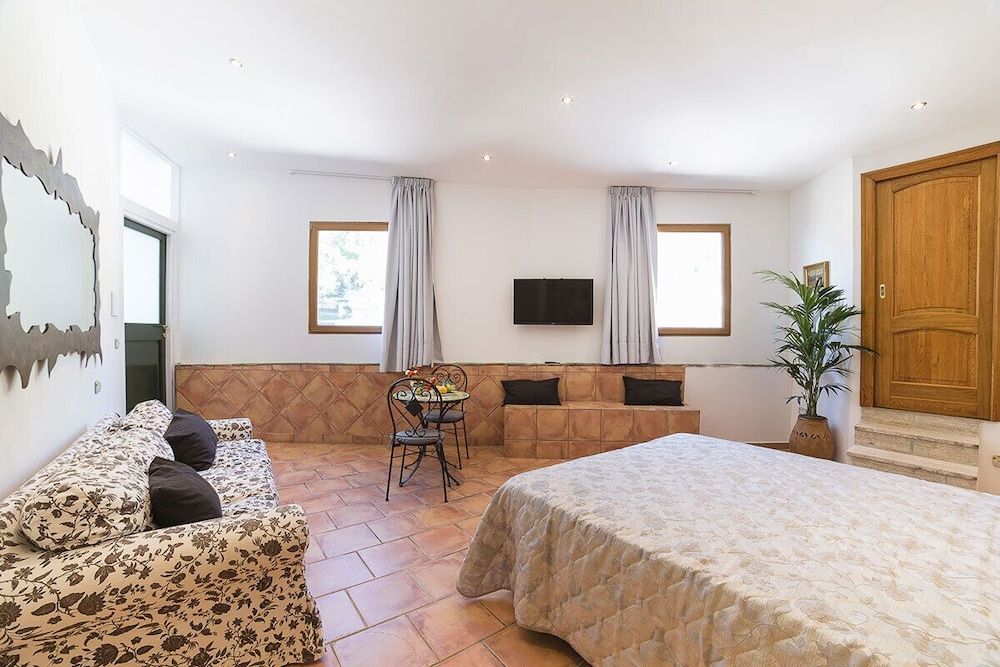 Deluxe Studio Suite, Terrace