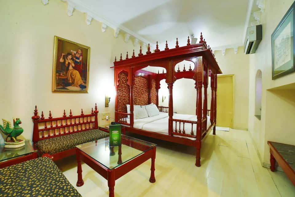 Honeymoon AC Suite Room