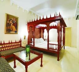 Honeymoon AC Suite Room