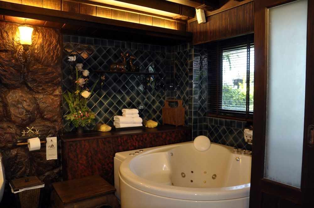 Jetted Tub