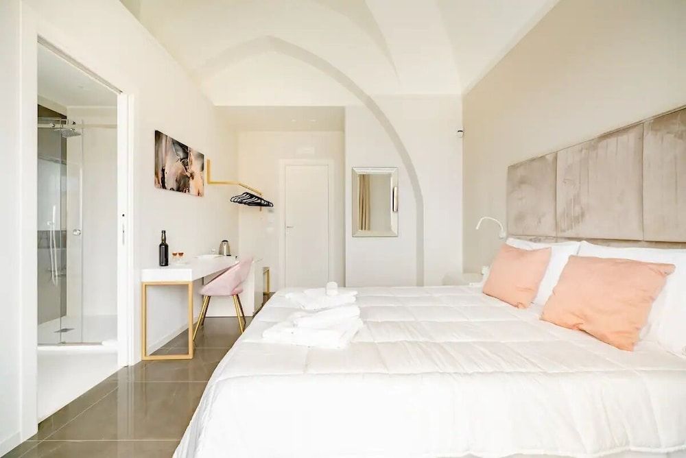 SHoruq Deluxe Room 4