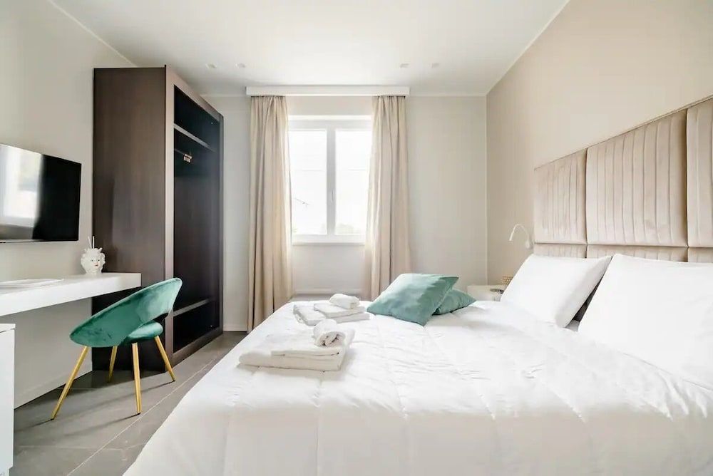 SHoruq Deluxe Room 10