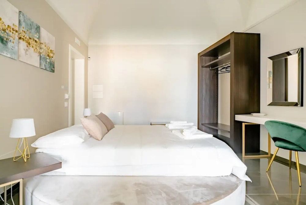 SHoruq Luxury Quadruple Room 3